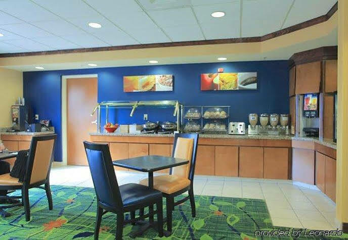 Fairfield Inn And Suites Jacksonville Beach Ngoại thất bức ảnh